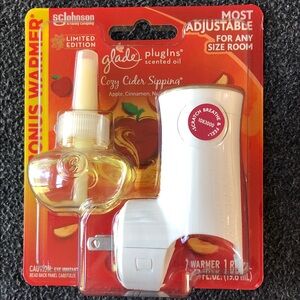 Glade Cozy Cider Sipping Plugins Starter Pack: 1 Scented Oil + 1 Glade Warmer